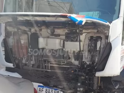 camion choque almirante brown