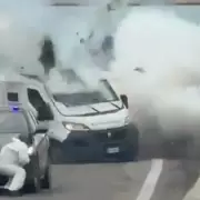 Violento intento de asalto a un camión blindado en Italia: mirá el video