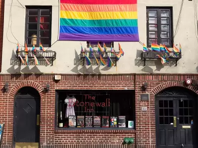 Pol�mica mundial: El Gobierno de Trump orden� retirar la bandera del orgullo del Monumento Stonewall