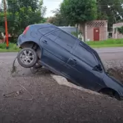 Perdió el control de su auto y cayó a una zanja sobre la Ruta 42