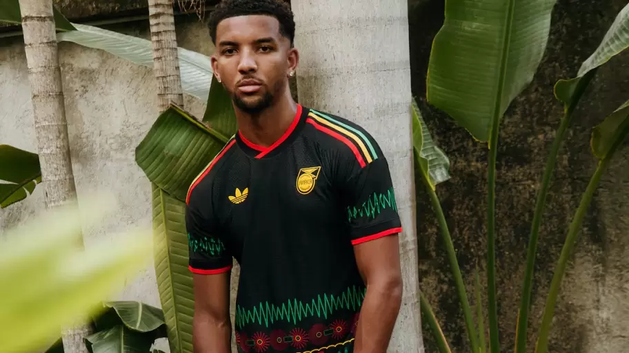 La camiseta suplente de Jamaica también se luce