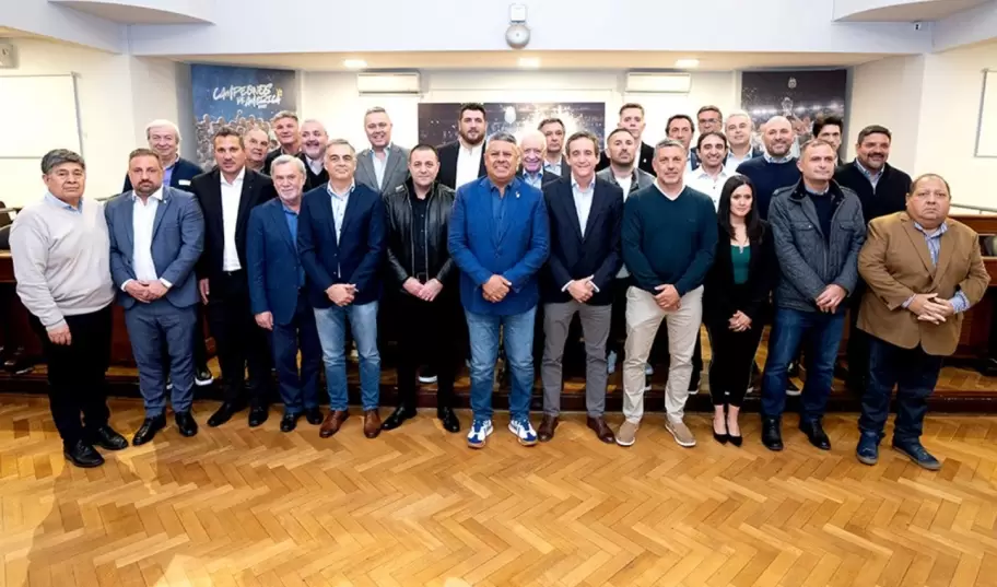 Comité Ejecutivo de AFA: los dirigentes del fútbol argentino pidieron por la suspensión de la fecha