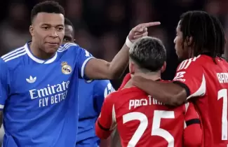 Discusi�n entre Kylian Mbapp� y Gianluca Prestianni, en la ida entre Real Madrid y Benfica