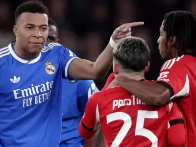 Discusi�n entre Kylian Mbapp� y Gianluca Prestianni, en la ida entre Real Madrid y Benfica