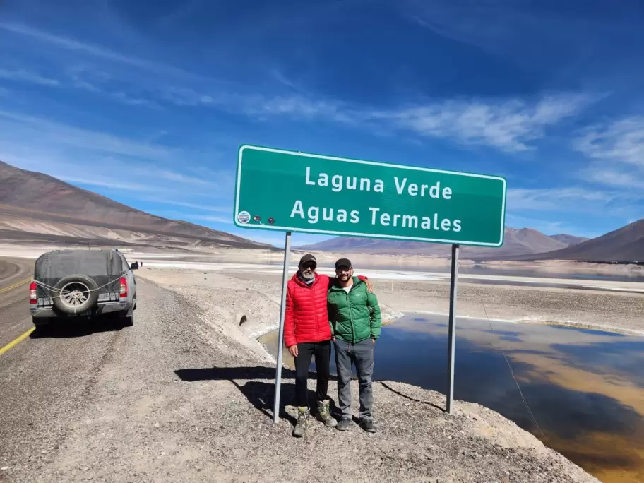 Monta�istas Juje�os hicieron cumbre en el volc�n m�s alto del Mundo