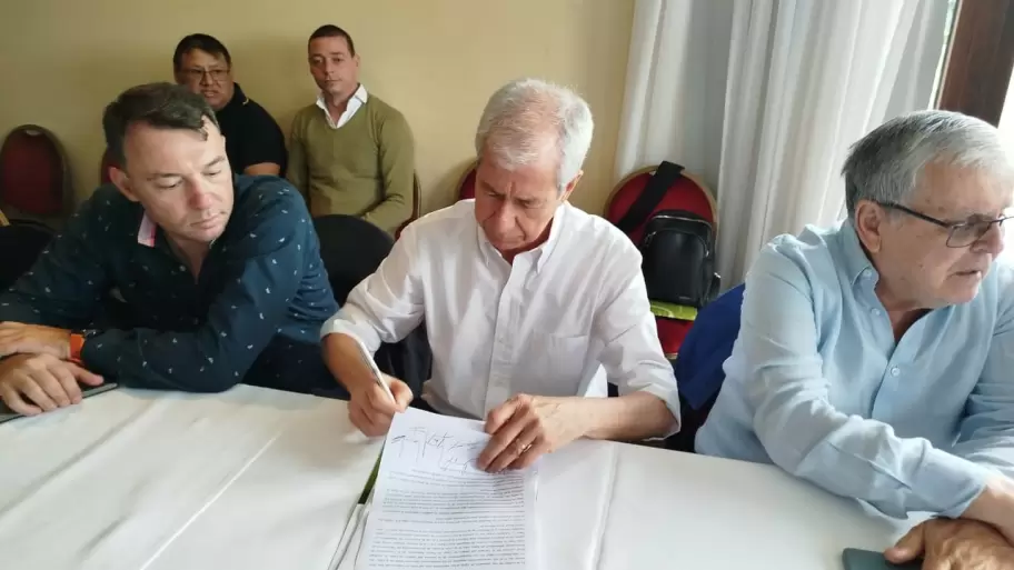 Pedro Pascuttini en la segunda reunión por el precio del tabaco - 27-02-2026