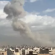 EE.UU. e Israel atacaron Irán y se reportan bombardeos contra bases militares estadounidenses en Medio Oriente