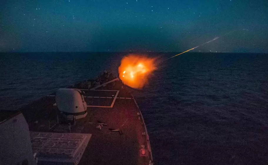 Irán ataca posiciones militares de EEUU en Bahréin, Qatar, Kuwait y Emiratos Árabes Unidos
