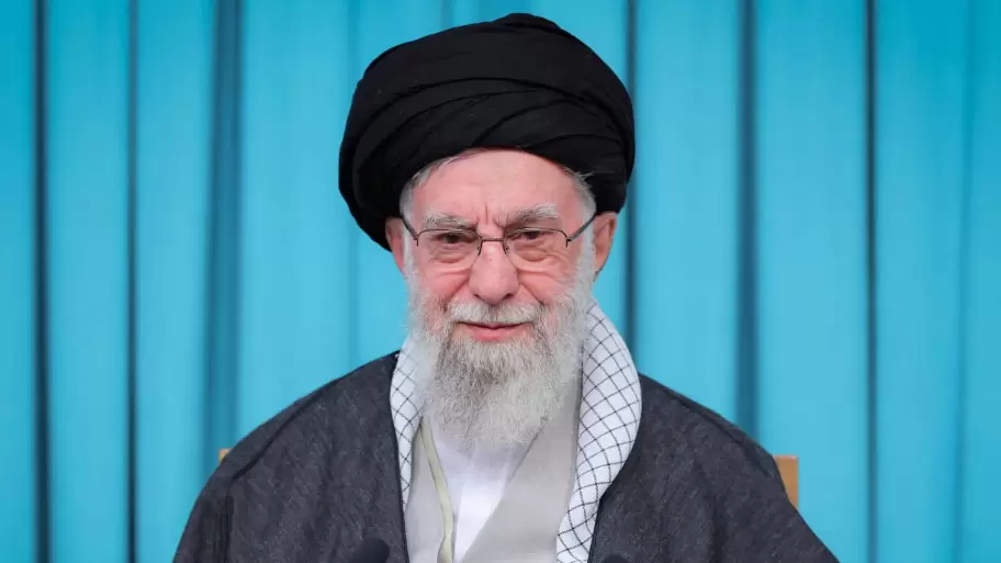 Quién es Alí Jamenei, el ayatolá de Irán que fue blanco directo de Israel y Estados Unidos