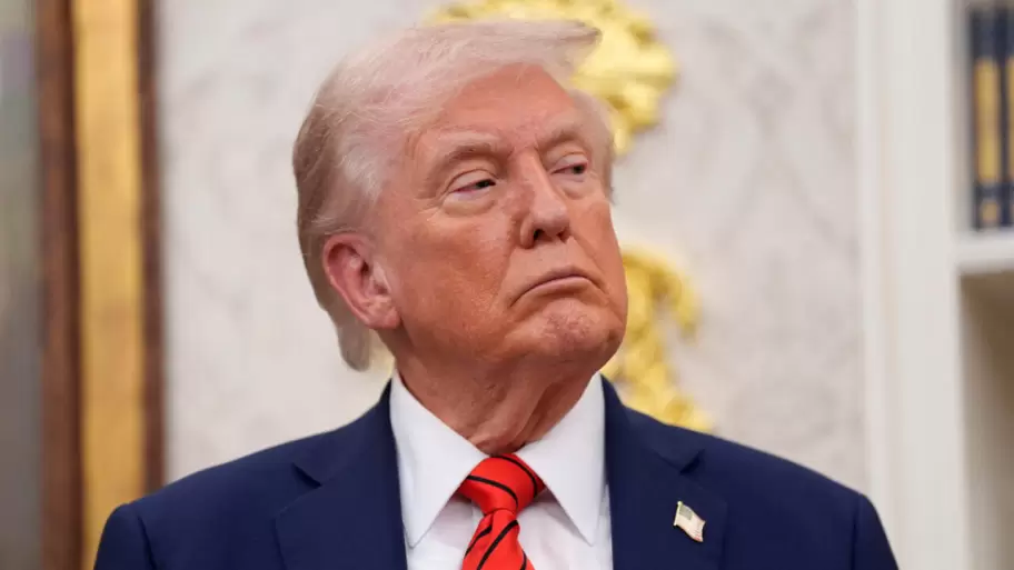 DONALD TRUMP