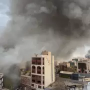 Israel bombardeó la sede central del gobierno iraní en Teherán, con decenas de municiones