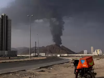 Incendio en una zona petrolera de Fujairah, Emiratos �rabes Unidos