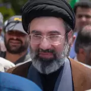 Irán: el hijo del ayatollah asesinado Alí Jamenei fue elegido como el nuevo líder supremo