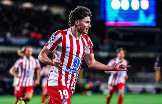 Juli�n �lvarez meti� un doblete en la goleada frente al Tottenham