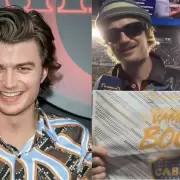 Joe Keery, el galán de Stranger Things, visitó la Bombonera y se volvió loco con el fútbol argentino