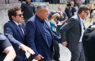 Chiqui Tapia retir�ndose de Tribunales