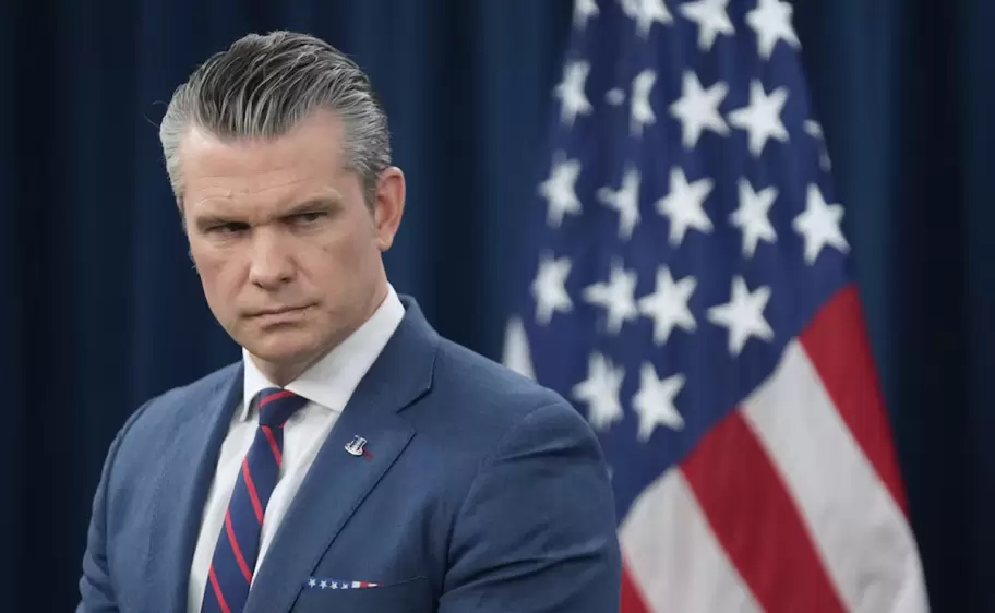 El secretario de Defensa de Estados Unidos, Pete Hegseth, en una conferencia de prensa en el Pentágono en Washington, el 2 de marzo del 2026. (AP foto