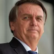 Internaron a Bolsonaro en terapia intensiva por una neumonía