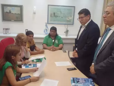 Acuerdos para beneficiar a trabajadores del ISJ