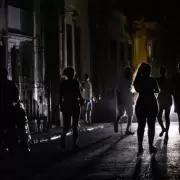 Cuba sufrió un apagón total: colapsó el sistema eléctrico y toda la isla quedó sin luz