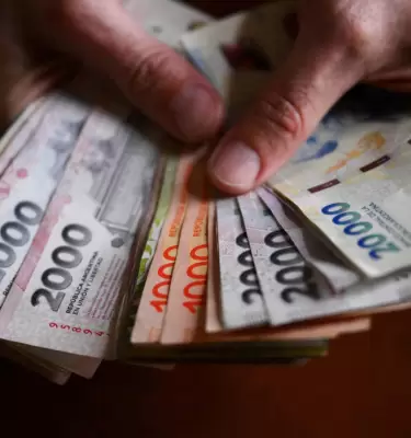 dinero billetes plata