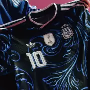 Del firulete porteño al carnaval jujeño: la camiseta de la Selección Argentina que imaginó la IA y ya genera debate