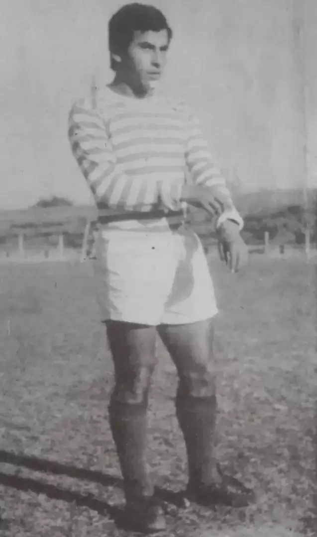 El 16 de agosto de 1970 convirtió el gol que aseguró la clasificación de Gimnasia de Jujuy al Nacional, un 3-1 ante Patronato
