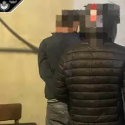 Intentaba trepar un centro de adultos mayores y termin� detenido: ten�a pedido de captura