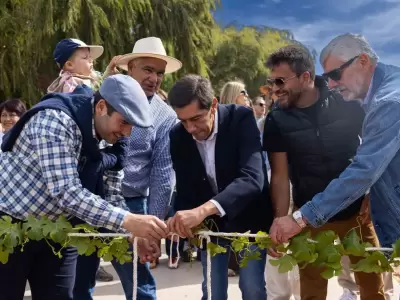 Carlos Sadir inaugur� el nuevo apeadero del Tren Solar de la Quebrada