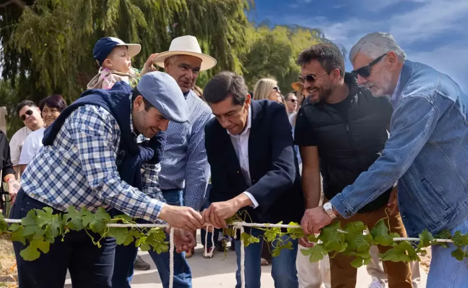 Carlos Sadir inauguró el nuevo apeadero del Tren Solar de la Quebrada
