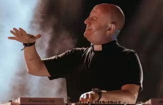 Qui�n es el �Papa DJ� que homenajear� al Papa Francisco en Plaza de Mayo