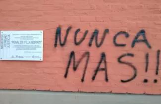 Placa se se�alizaci�n en el Penal de Gorriti, lugar donde funcion� el centro clandestino de detenci�n