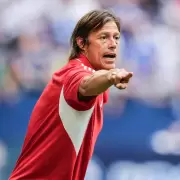 Sevilla echó a Matías Almeyda tras perder con Valencia y quedó al borde del descenso