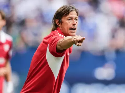 Mat�as Almeyda despedido del Sevilla