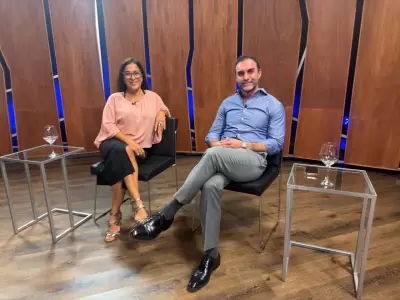 Carolina Mois�s y Ezequiel Atauche debatieron en Detr�s de las Noticias