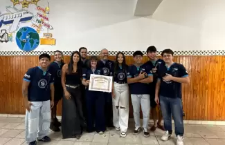 La diputada Mar�a Uriondo entreg� la Declaraci�n de Inter�s a directivos y alumnos de "Huayra Muyoj"