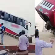 Tragedia en Bangladesh: al menos 18 muertos tras caer un autobús a un río al intentar subir a un ferry