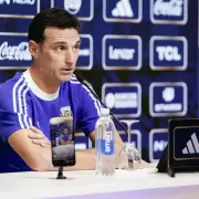 Scaloni: "Haré todo lo posible para que Messi esté en el Mundial"
