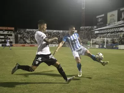 Gimnasia le gana 1 a 0 a Chaco For Ever