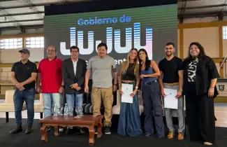 Mar�a Magdalena Aicega junto a la Diputada mar�a Uriondo
