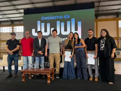Mar�a Magdalena Aicega junto a la Diputada mar�a Uriondo