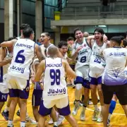 El Carmen Básquet se impuso en Catamarca y sueña en grande