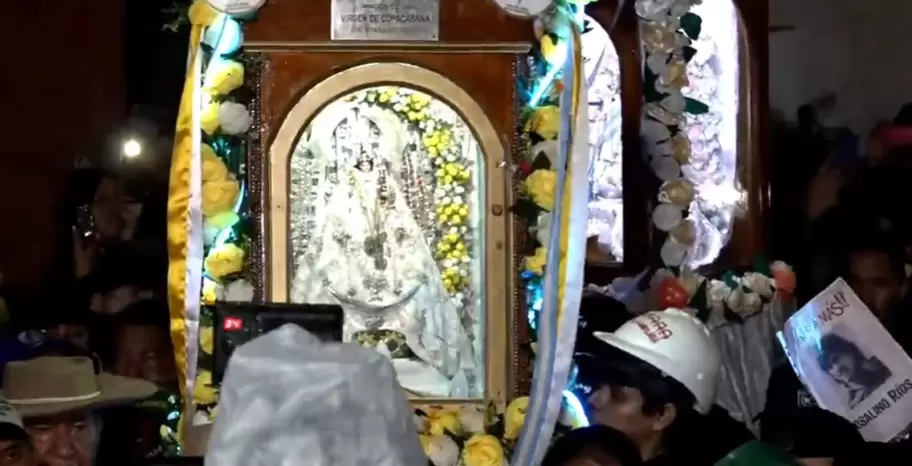 Ingreso de la Virgen de Copacabana de Punta Corral