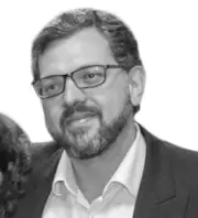 El debate contin�a: no m�s filas para hacer tr�mites