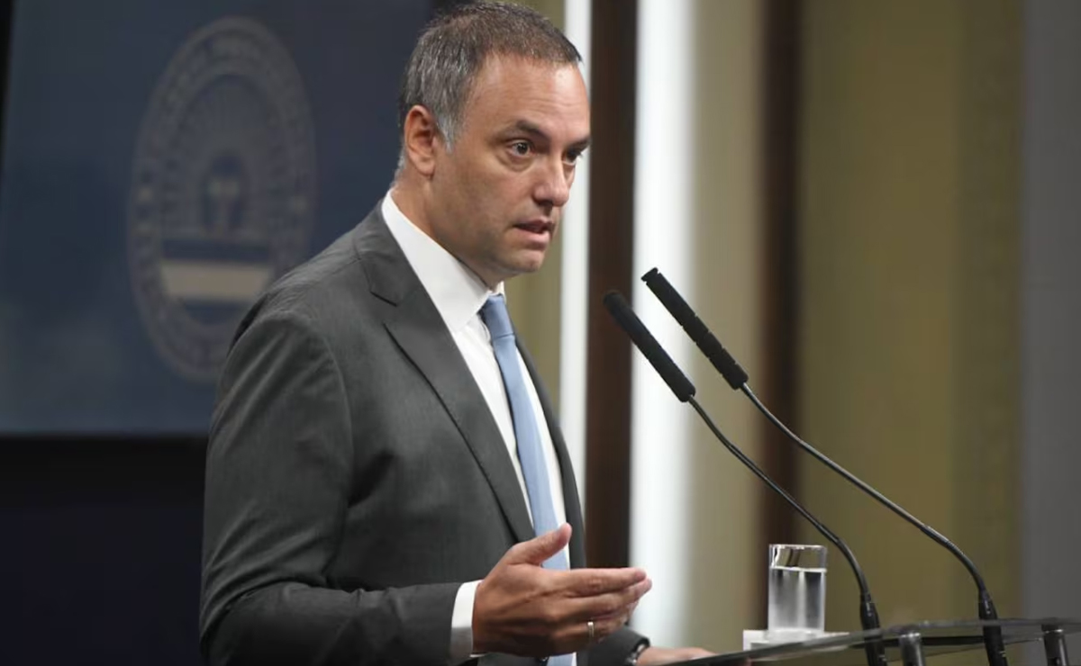 Analizan el celular del contratista que declaró contra Adorni en la causa por presunto enriquecimiento ilícito