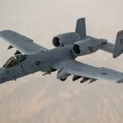 Escala la tensión: Irán derribó aviones de EE.UU. y continúa la búsqueda de un piloto