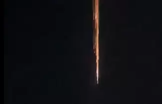 Restos de la misi�n espacial China cayendo en la Patagonia