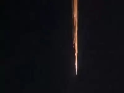 Restos de la misi�n espacial China cayendo en la Patagonia