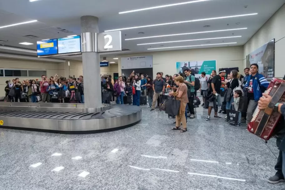 Primeros pasajeros del vuelo Jujuy-Córdoba