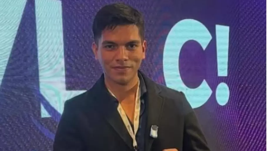Enzo Ferreira, coordinador de Radio Nacional Tucumán calificó a Mercedes Sosa como “gorda comunista”